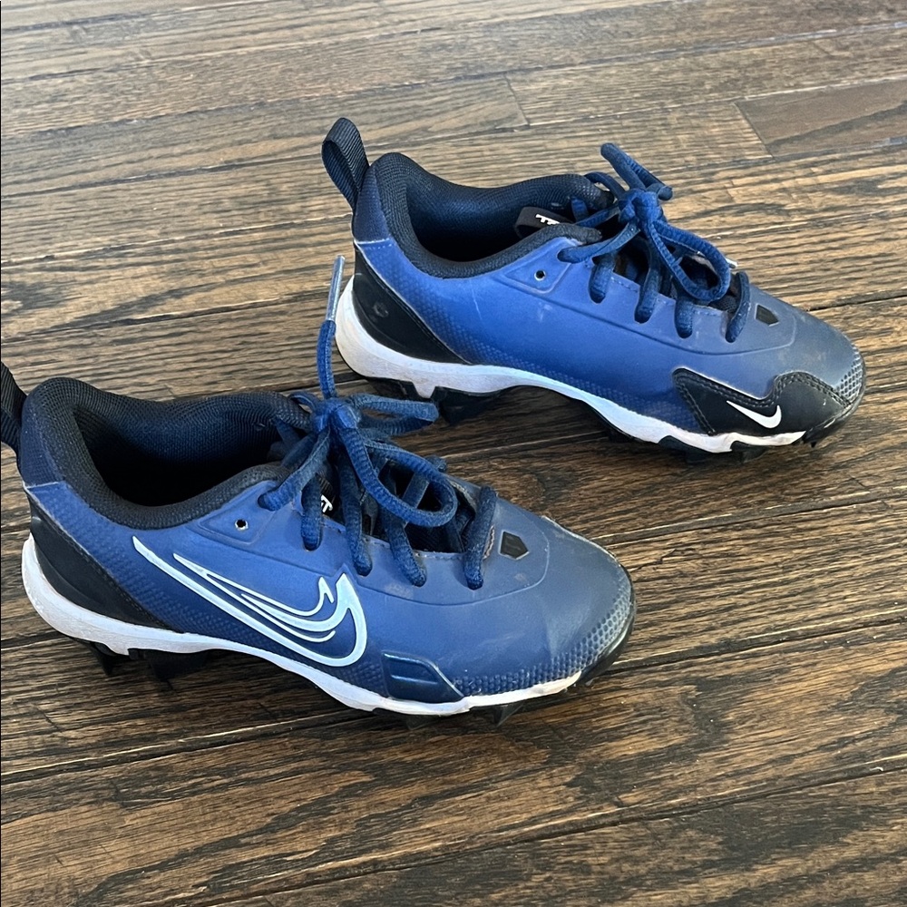 Nike baseball cleats